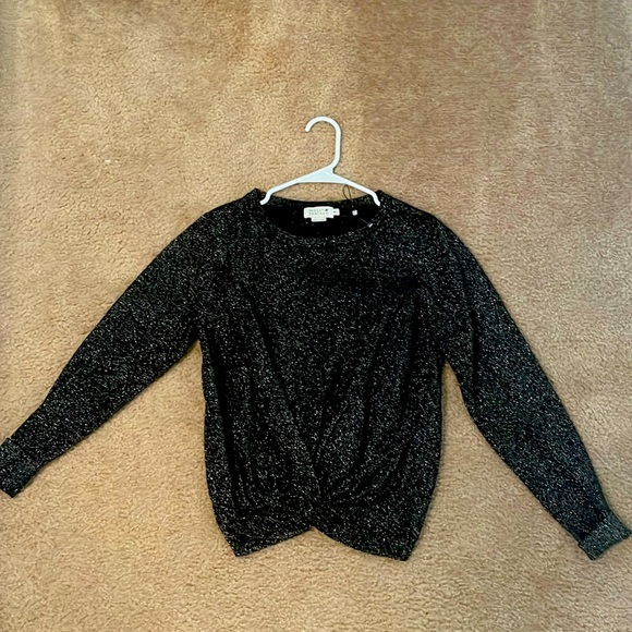 Top - Picture 2 of 3